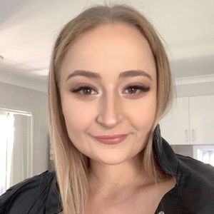 Meet your Posher, Natasha